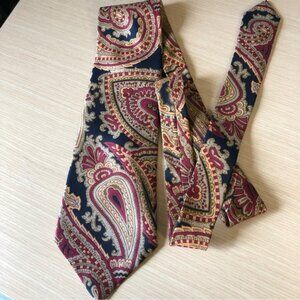 💕2/$30 💕Jacques Fath 100% Silk Patterned Paisley Tie